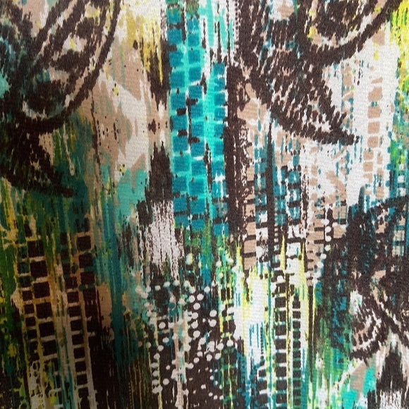 🪶Abstract Feather Print Ruffle Blouse - Picture 8 of 8